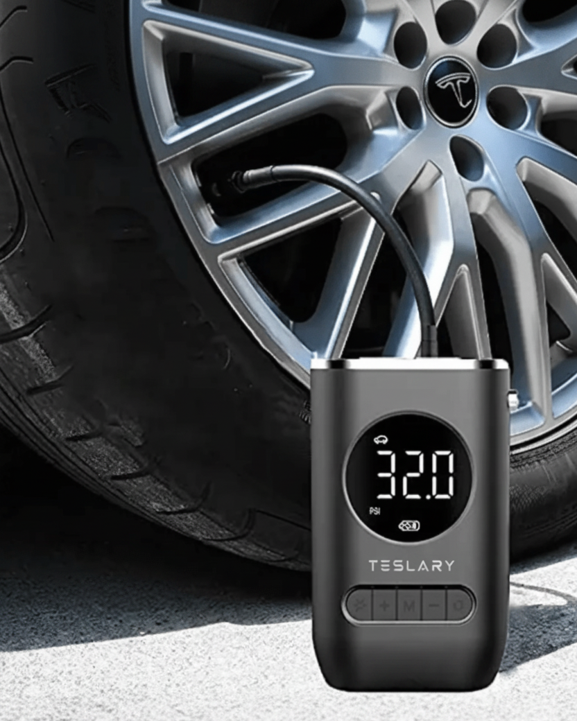 Compresseur de pneus portable alimenté par batterie pour Tesla, BYD, MG et autres véhicules électriques - TESLARY Tesla Shop Accessoires Europe Pays-Bas Dublin Cork Irlande Allemagne Espagne Alicante France Italie