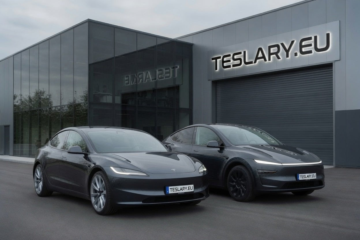 Premium Silicone Antislip Protective Cover for Wireless Charge Pad Tesla Model 3+ Highland Premium , Standard and Model Y+ Juniper Premium Editions - TESLARY Tesla Shop Accessories Europe Nederlands Dublin Cork Ireland Deutschland Espana Alicante France Italia
