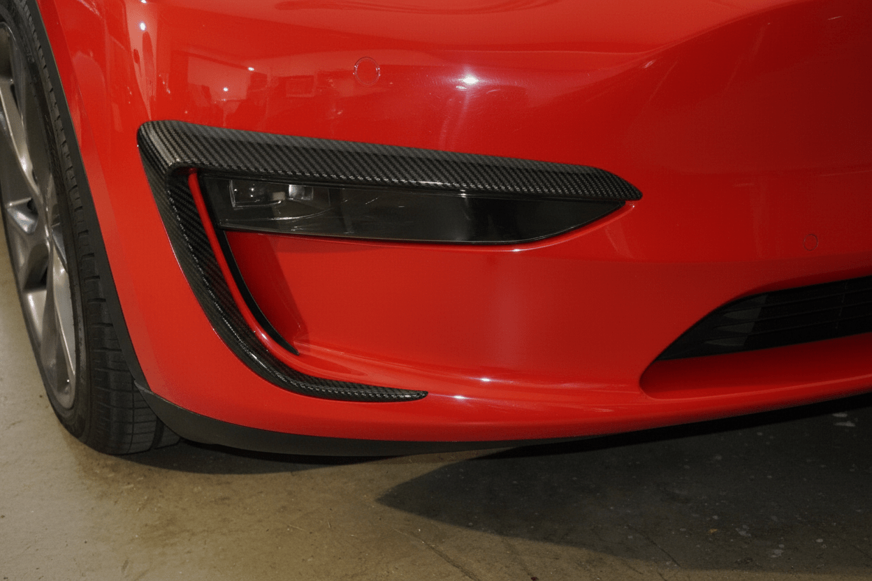 Tesla Model 3 / Y Mistlampen Windsplitter in Carbon Black Mat en Glanzend - TESLARY Tesla Shop Accessoires Europa Nederlands Dublin Cork Ierland Duitsland Spanje Alicante Frankrijk Italië