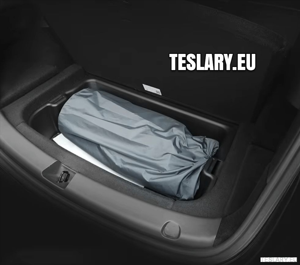 Tesla Model Y / Y+ Juniper Camping Mattress Inflatable Black - TESLARY Tesla Shop Accessories Europe Nederlands Dublin Cork Ireland Deutschland Espana Alicante France Italia